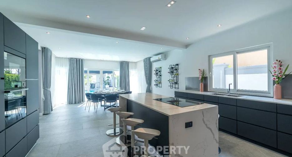 Villa zum Kauf mit 6 Zimmer in Bang Lamung, Chonburi