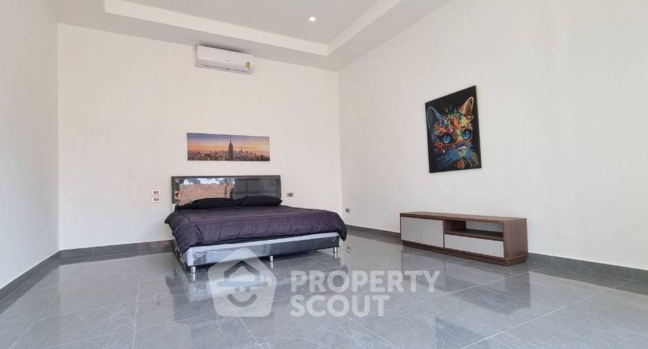 For sale 6 bedrooms villa in Pratumnak, Pattaya