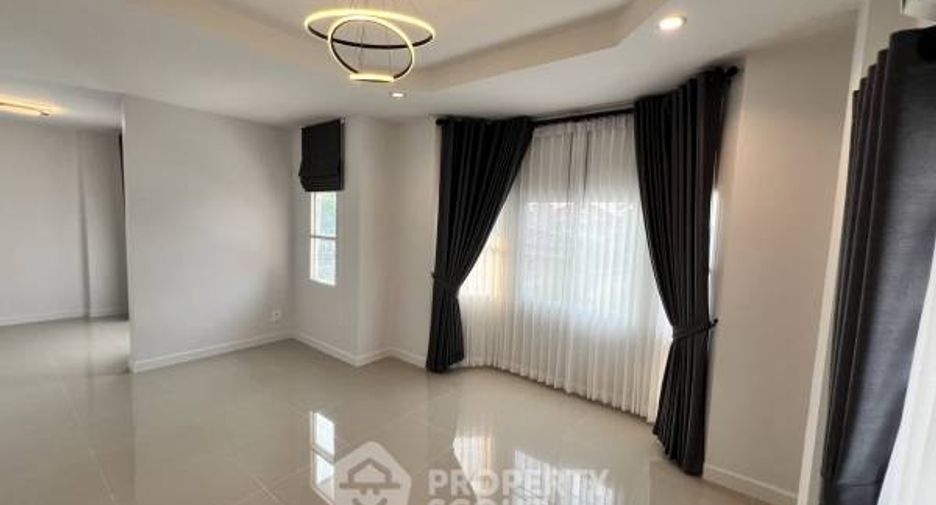 For sale 3 bedrooms house in Mueang Chon Buri, Chonburi