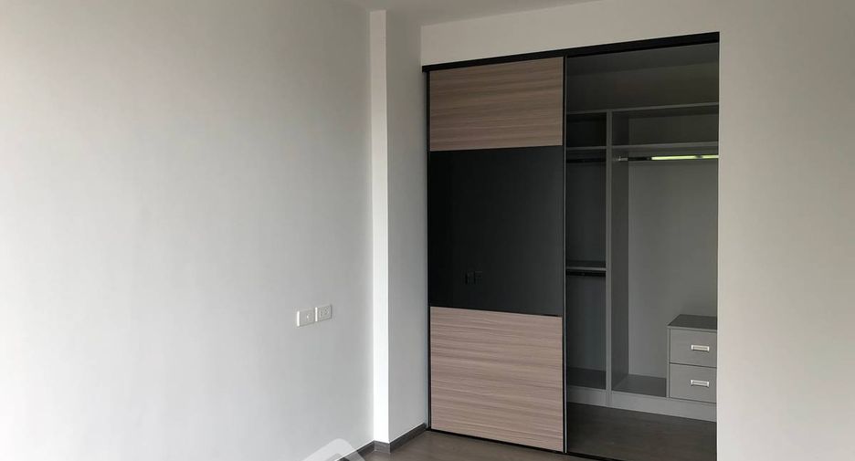 For sale 1 bed condo in Phra Khanong, Bangkok