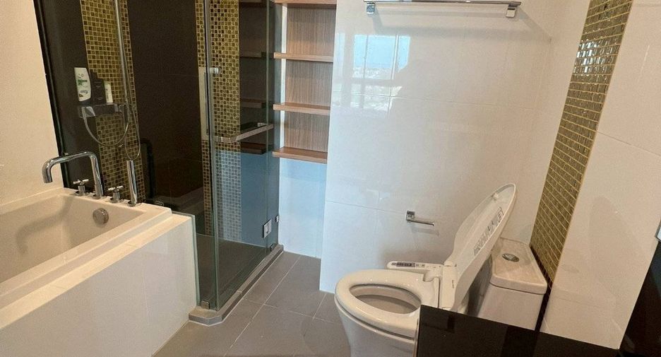 For sale 1 bed condo in Si Racha, Chonburi