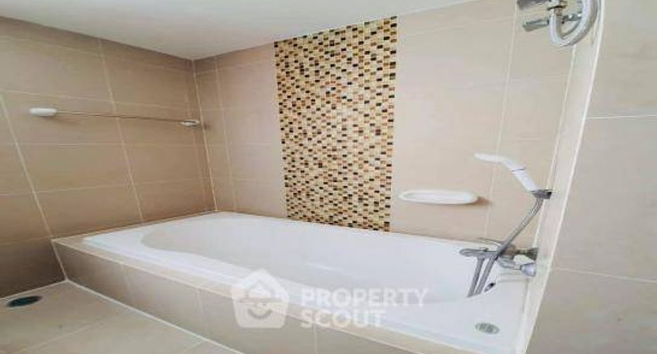 For sale 2 bedrooms condo in Chatuchak, Bangkok