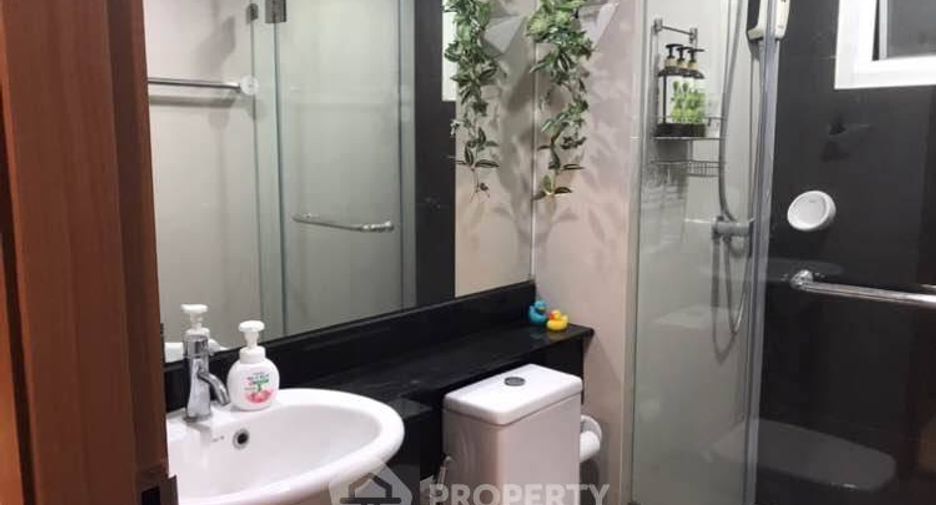 À vendre 1 chambre condo à Huai Khwang, Bangkok