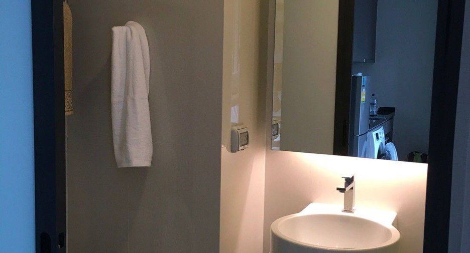 For sale 1 bed condo in Huai Khwang, Bangkok