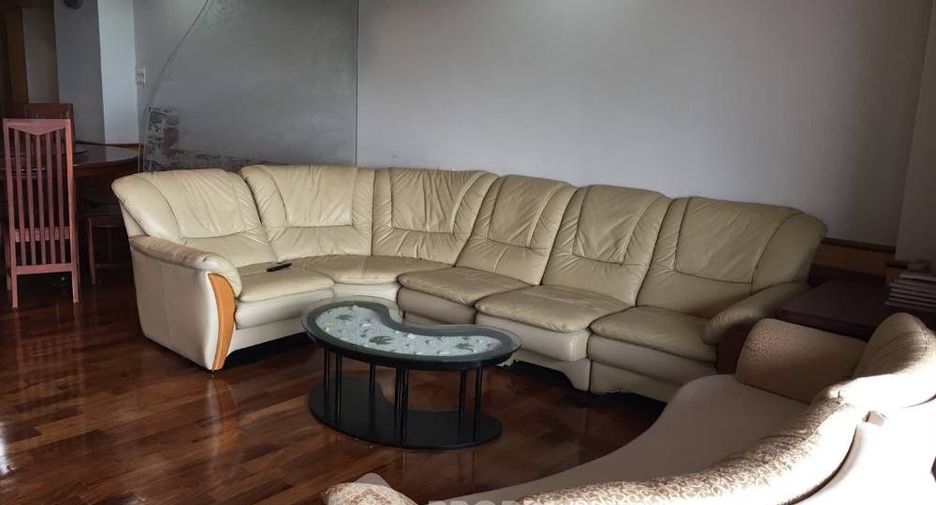 For sale 3 bedrooms condo in Mueang Chon Buri, Chonburi
