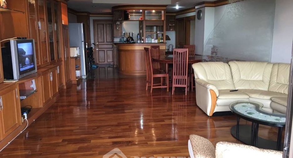 For sale 3 bedrooms condo in Mueang Chon Buri, Chonburi