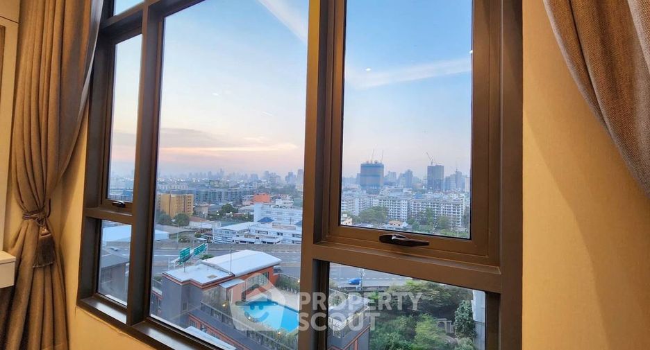 For sale 1 bed condo in Phra Khanong, Bangkok