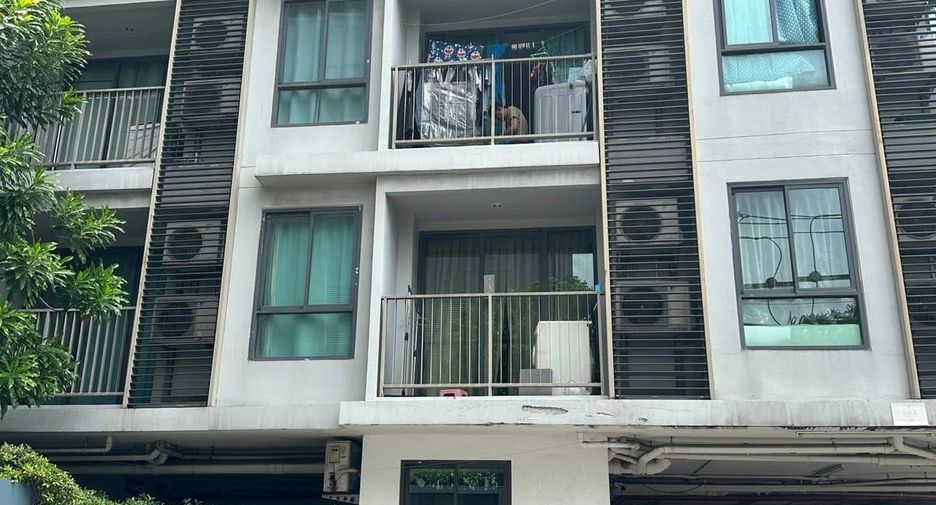For sale 1 bed condo in Phra Khanong, Bangkok