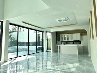 Haus zum Kauf mit 5 Zimmer in Bang Khen, Bangkok