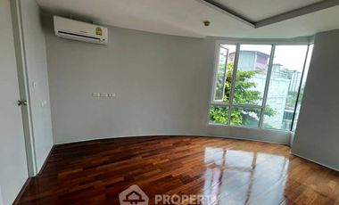 For sale 1 bed apartment in Watthana, Bangkok