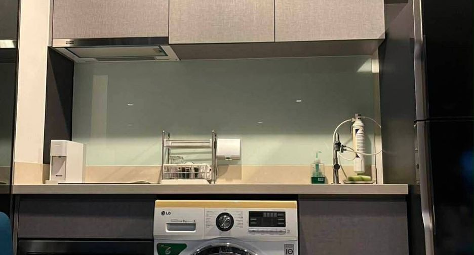 For sale 1 bed condo in Khlong Toei, Bangkok
