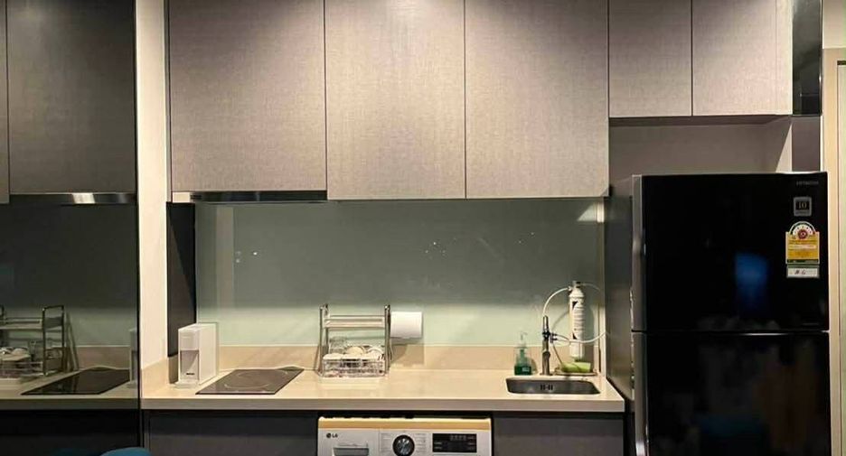 For sale 1 bed condo in Khlong Toei, Bangkok