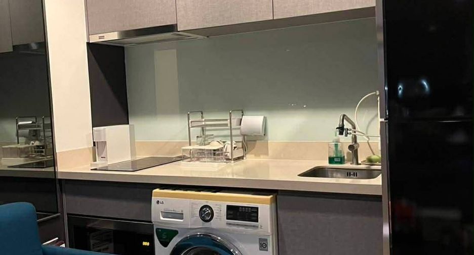 For sale 1 bed condo in Khlong Toei, Bangkok