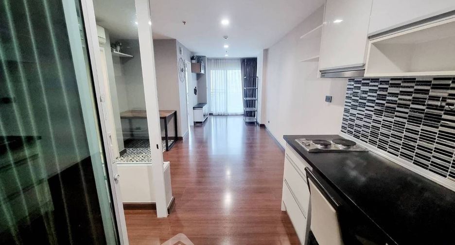 Wohnung zum Kauf mit 2 Zimmer in Phra Khanong, Bangkok