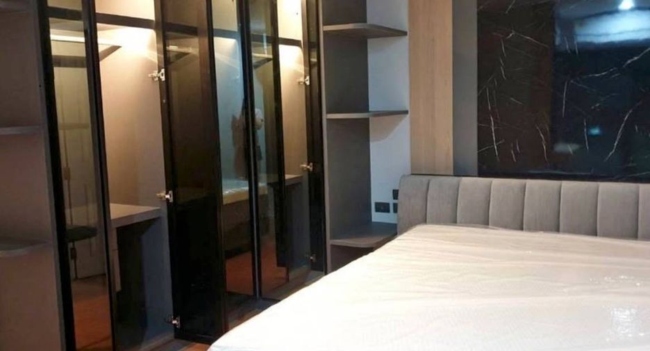 For sale 2 bedrooms condo in Phaya Thai, Bangkok