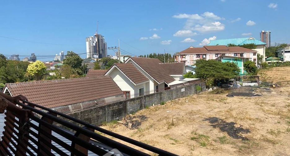 For sale 5 bedrooms house in Bang Lamung, Chonburi