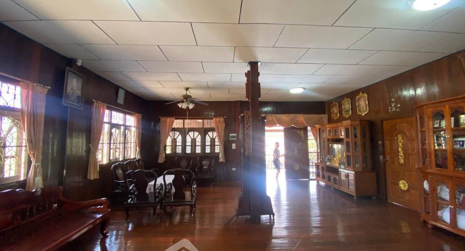 For sale 5 bedrooms house in Bang Lamung, Chonburi