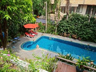 À vendre 6 chambres villa à Na Jomtien, Pattaya