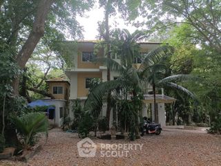 À vendre 6 chambres villa à Na Jomtien, Pattaya
