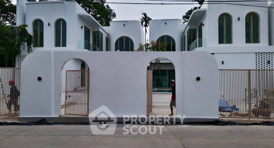 À vendre 5 chambres villa à Jomtien, Pattaya