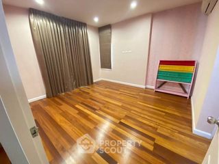 For sale 5 bedrooms house in Prawet, Bangkok