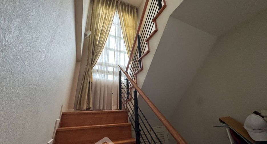 For sale 4 bedrooms house in Bang Khen, Bangkok