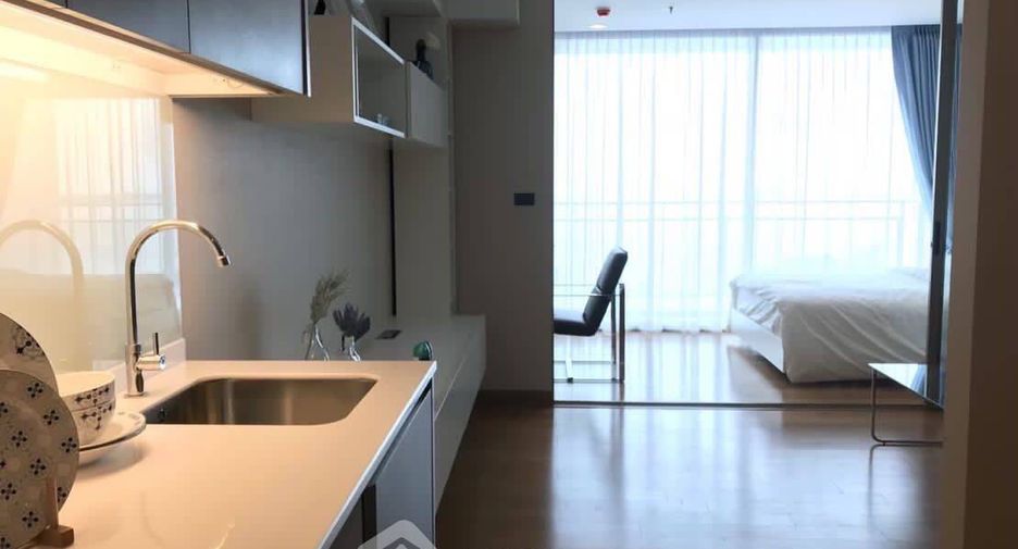 For sale 1 bed condo in Si Racha, Chonburi