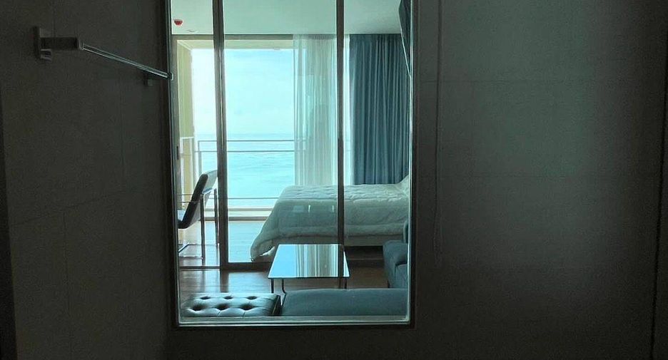 For sale 1 bed condo in Si Racha, Chonburi