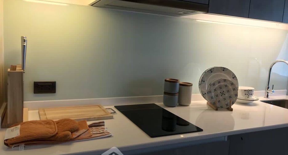 For sale 1 bed condo in Si Racha, Chonburi