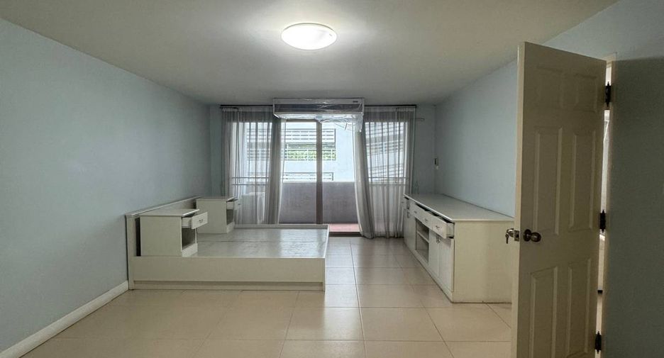 For sale 2 bedrooms condo in Phaya Thai, Bangkok