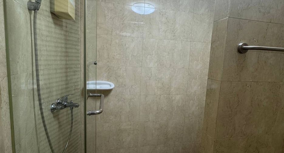 For sale 2 bedrooms condo in Phaya Thai, Bangkok
