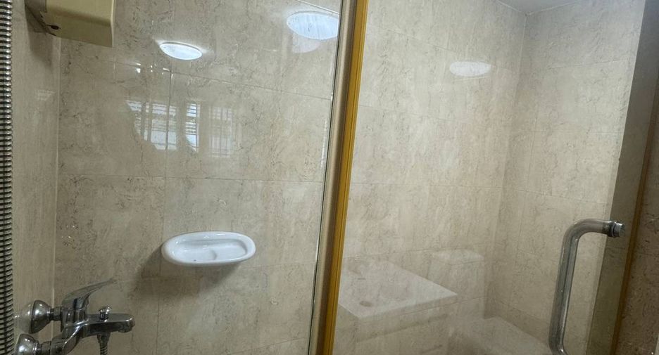 For sale 2 bedrooms condo in Phaya Thai, Bangkok
