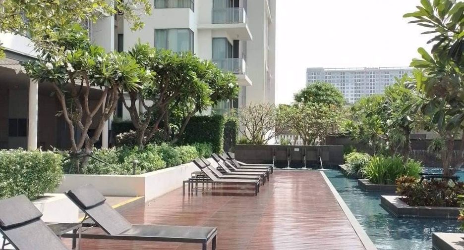 For sale 1 bed condo in Phra Khanong, Bangkok