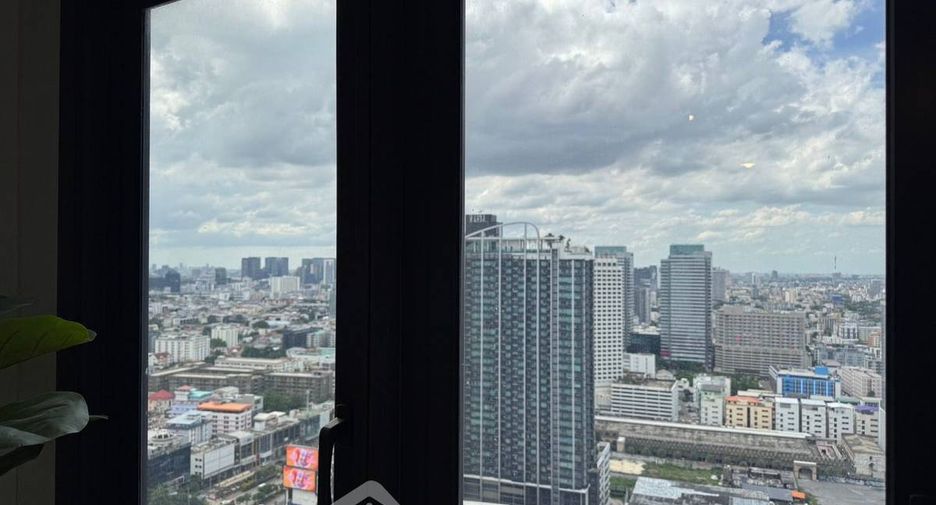 For sale 1 bed condo in Huai Khwang, Bangkok