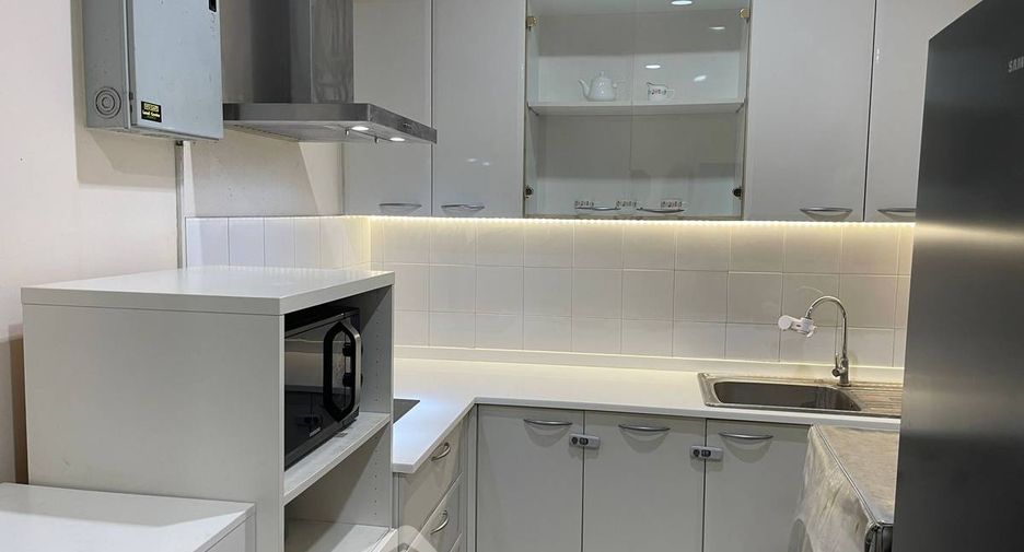 For sale 3 bedrooms condo in Ratchathewi, Bangkok