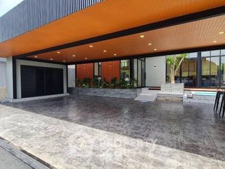 For sale 4 bedrooms house in Bang Lamung, Chonburi