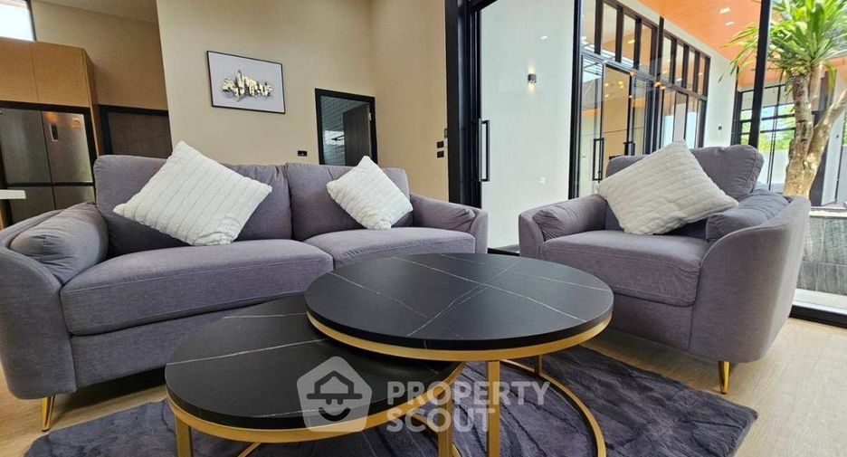 For sale 4 bedrooms house in South Pattaya, Pattaya