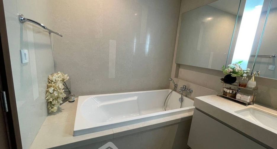 For sale 2 bedrooms condo in Watthana, Bangkok