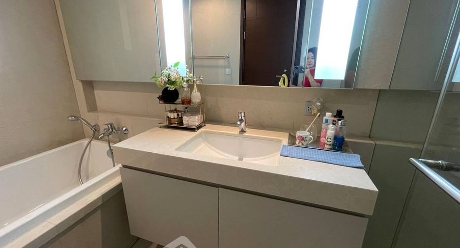 For sale 2 bedrooms condo in Watthana, Bangkok