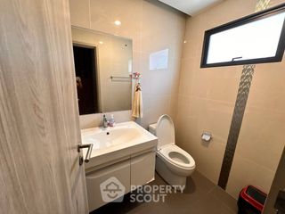 For sale 5 bedrooms house in Don Mueang, Bangkok
