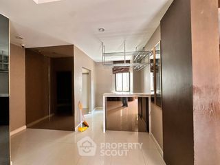 For sale 5 bedrooms house in Don Mueang, Bangkok