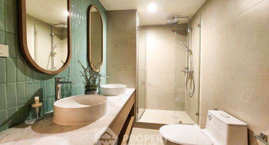 For sale 4 bedrooms condo in Watthana, Bangkok