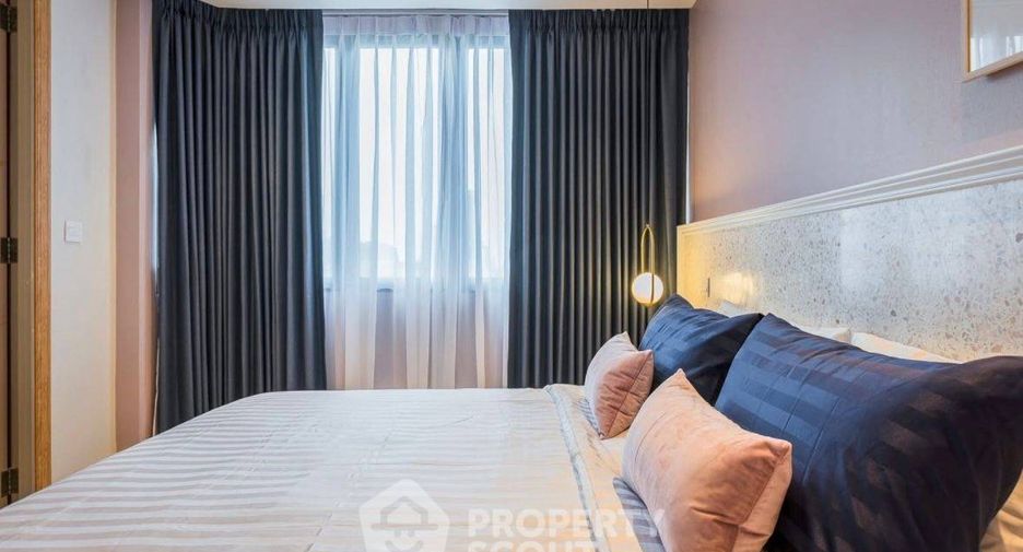 For sale 2 bedrooms condo in Khlong Toei, Bangkok