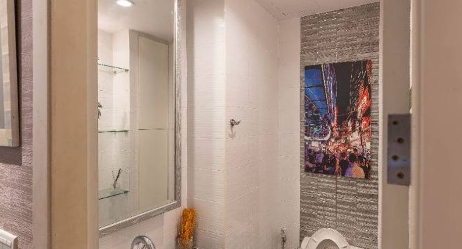 For sale 3 bedrooms townhouse in Suan Luang, Bangkok
