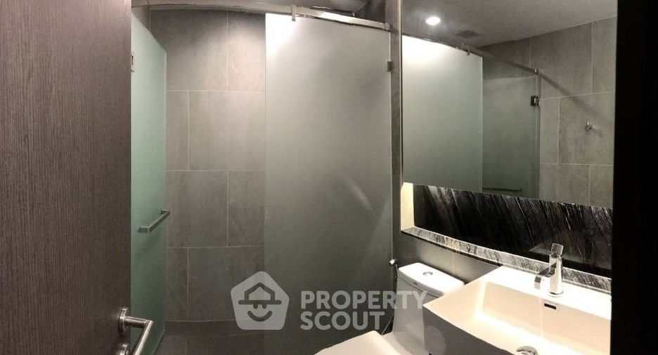À vendre 1 chambre condo à Khlong Toei, Bangkok