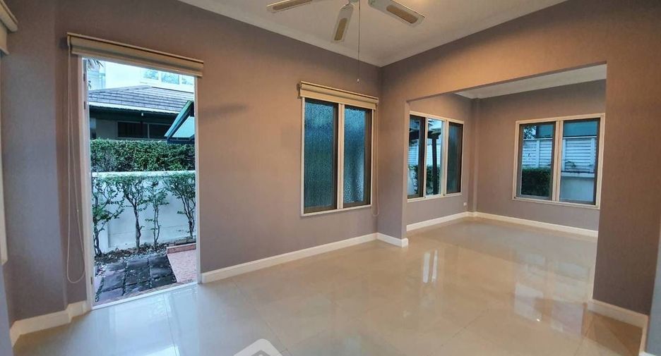 Haus zum Kauf mit 3 Zimmer in Bueng Kum, Bangkok
