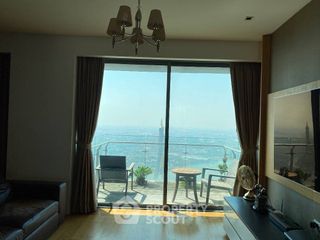 Condo en venta de 2 habitaciones en Yan Nawa, Bangkok