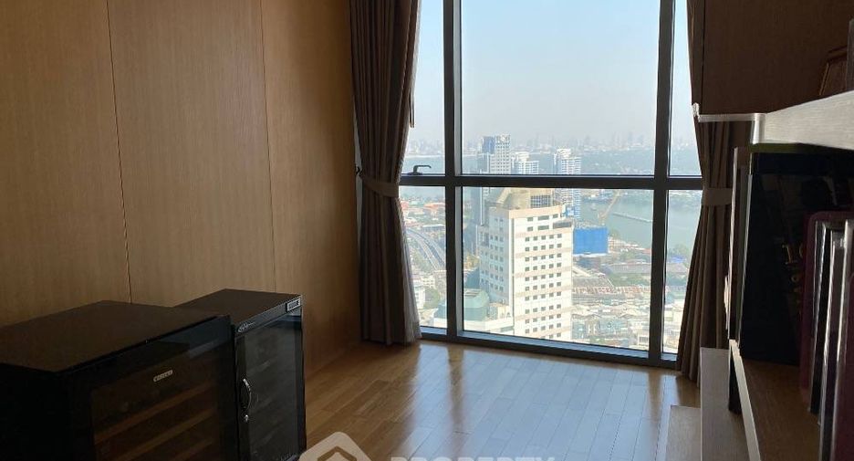 For sale 2 bedrooms condo in Yan Nawa, Bangkok