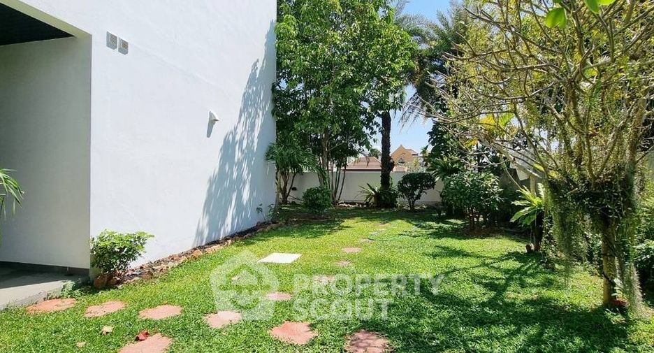 For sale 6 bedrooms villa in East Pattaya, Pattaya