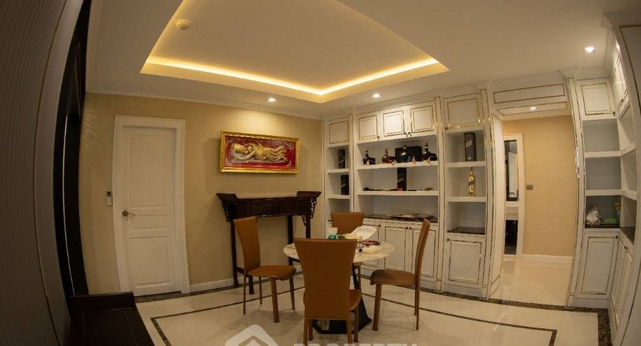 For sale 2 bedrooms condo in Khlong San, Bangkok